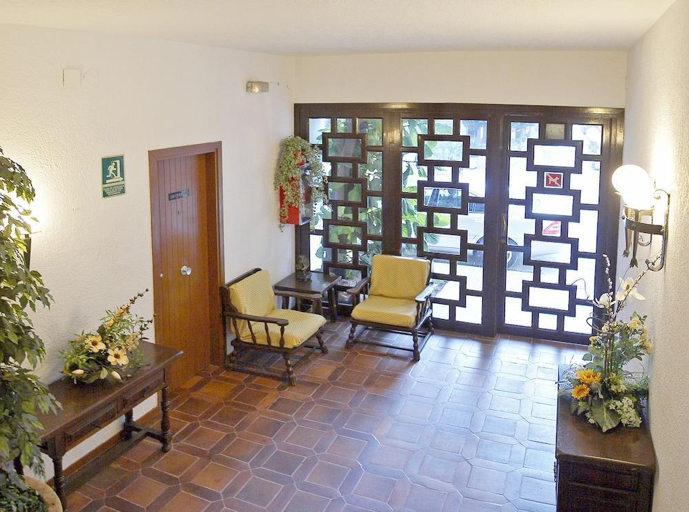 Apartamentos Bon Lloc Santa Eulària des Riu Εξωτερικό φωτογραφία