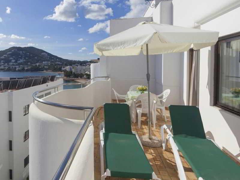 Apartamentos Bon Lloc Santa Eulària des Riu Εξωτερικό φωτογραφία