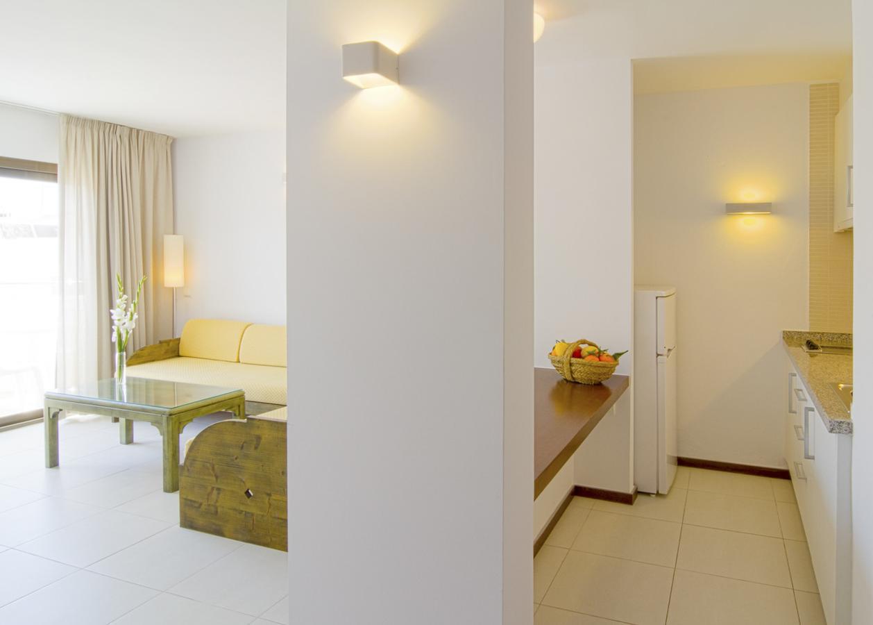 Apartamentos Bon Lloc Santa Eulària des Riu Εξωτερικό φωτογραφία