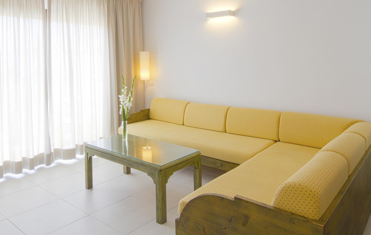 Apartamentos Bon Lloc Santa Eulària des Riu Εξωτερικό φωτογραφία