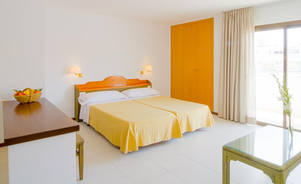 Apartamentos Bon Lloc Santa Eulària des Riu Εξωτερικό φωτογραφία