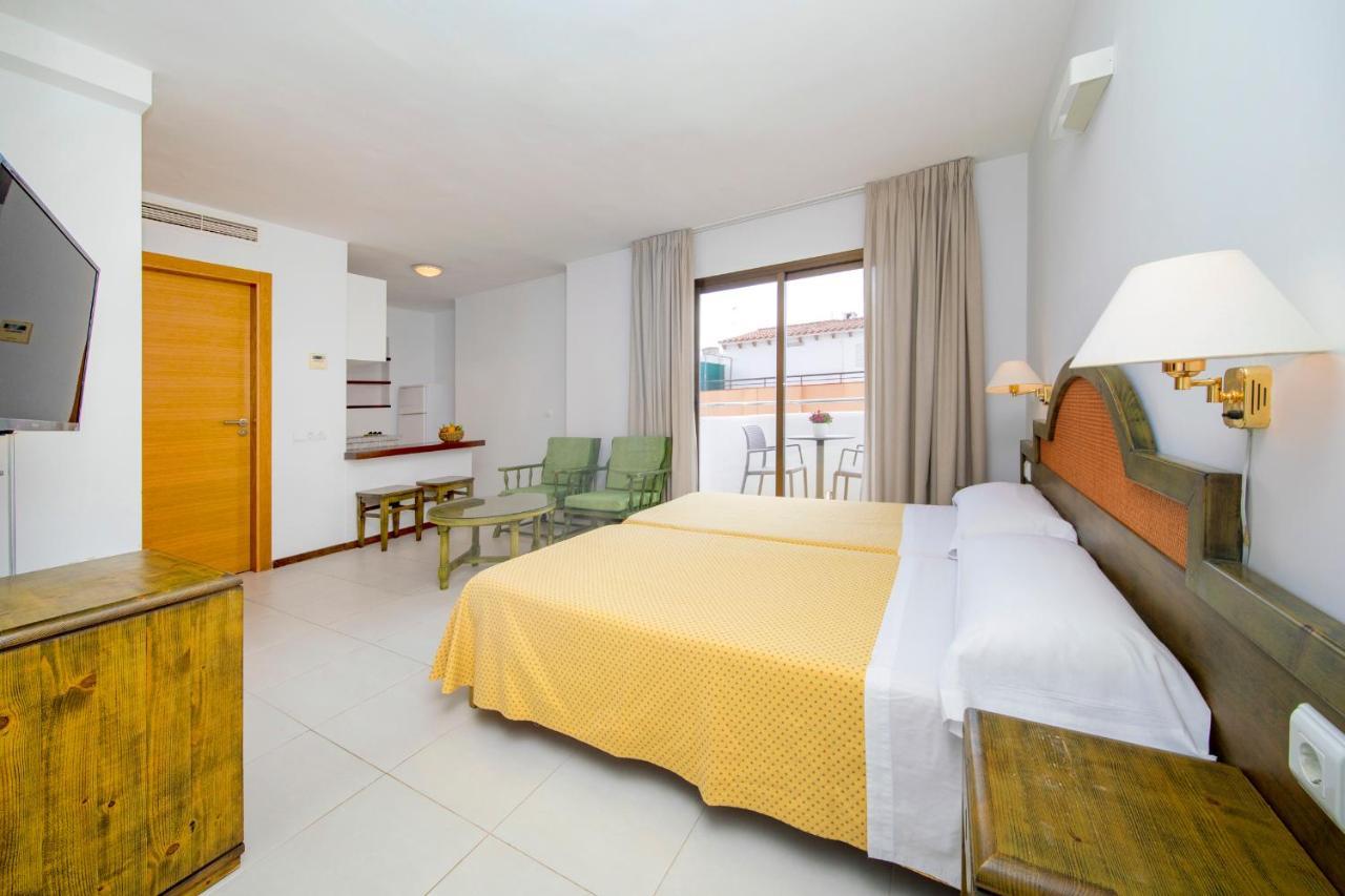 Apartamentos Bon Lloc Santa Eulària des Riu Εξωτερικό φωτογραφία