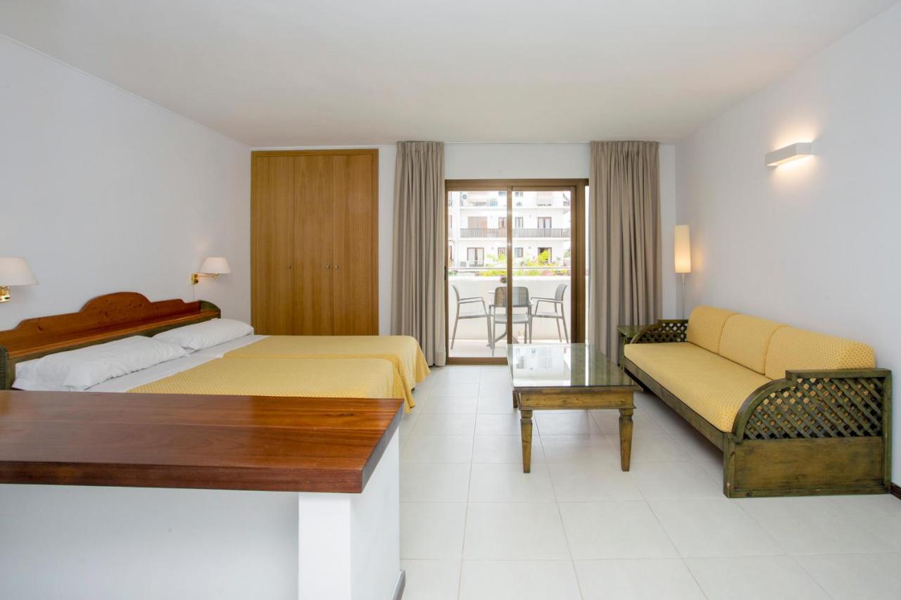 Apartamentos Bon Lloc Santa Eulària des Riu Εξωτερικό φωτογραφία
