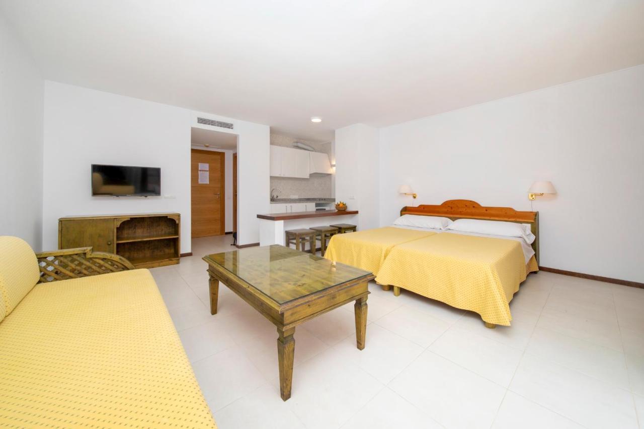 Apartamentos Bon Lloc Santa Eulària des Riu Εξωτερικό φωτογραφία