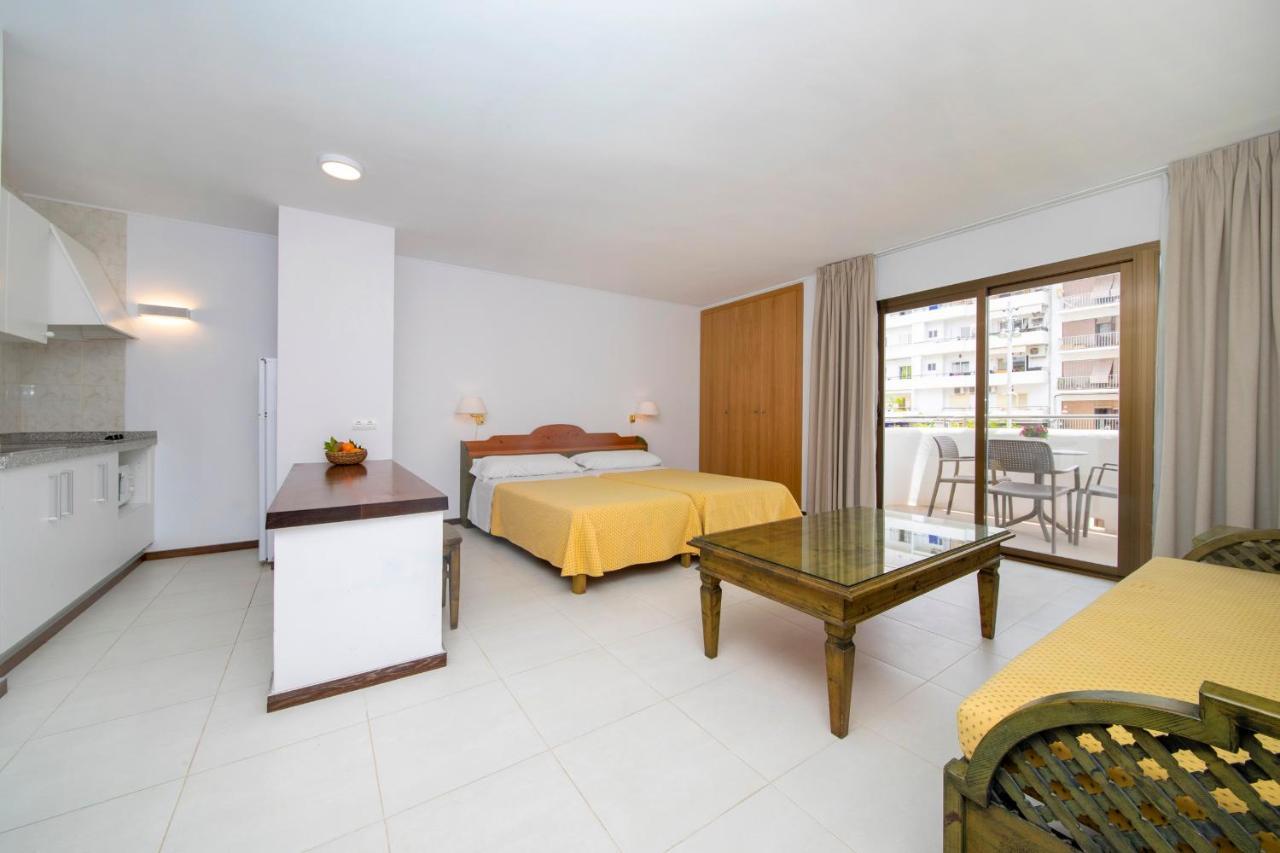 Apartamentos Bon Lloc Santa Eulària des Riu Εξωτερικό φωτογραφία